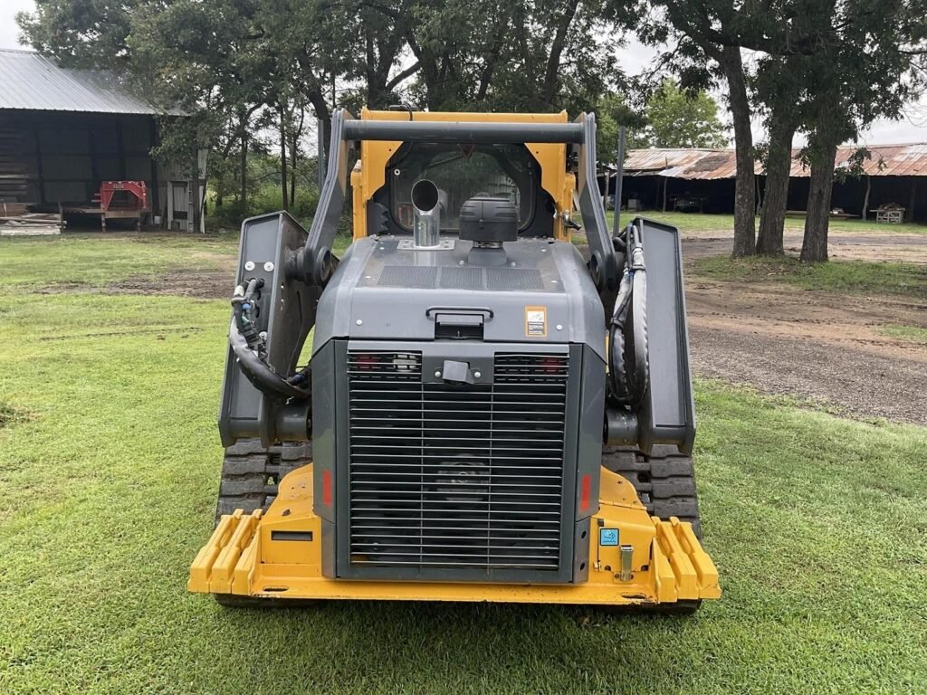 2023 DEERE 333G