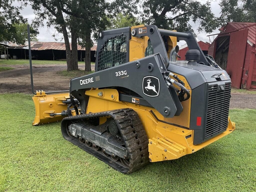 2023 DEERE 333G